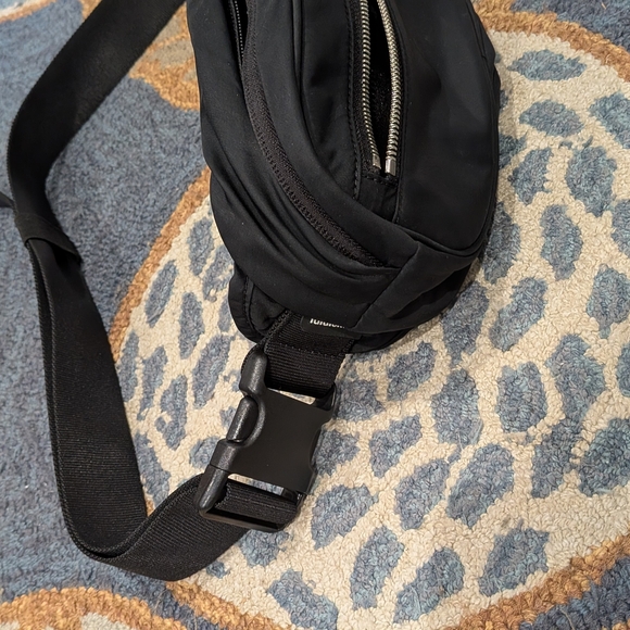 Lululemon Crossbody Or Belt Bag - Picture 7 of 7